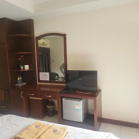 Ekaluk Place Inn Патая Екстериор снимка